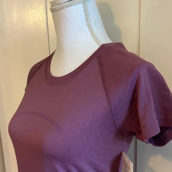 lululemon Swiftly Tech Short-Sleeve Shirt 2.0 Hip Length - Picture 6 of 11